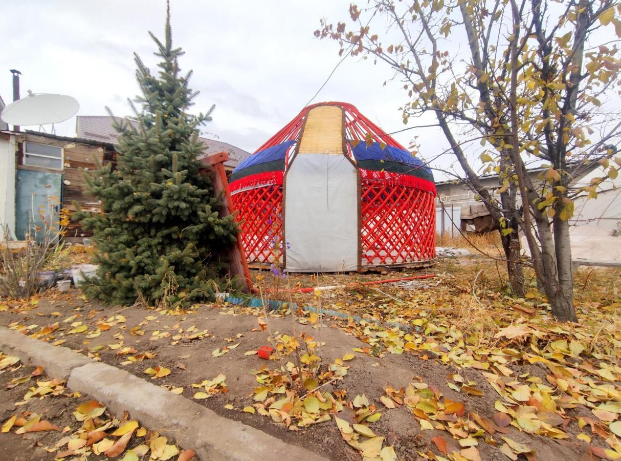 Karakol Yurt Lodge Экстерьер фото